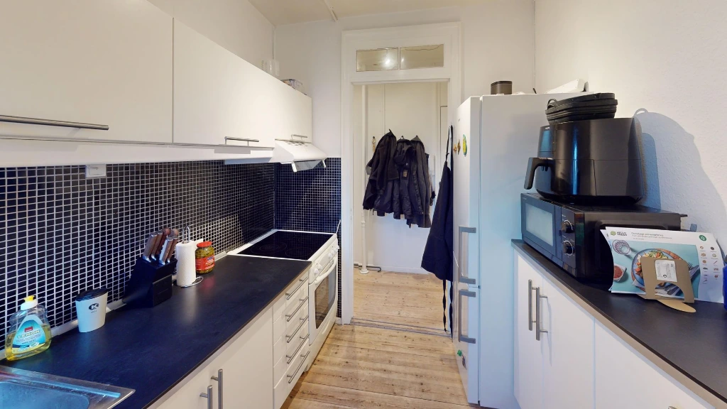 Lejligheds-Rundvisning-Demo-Kitchen.webp